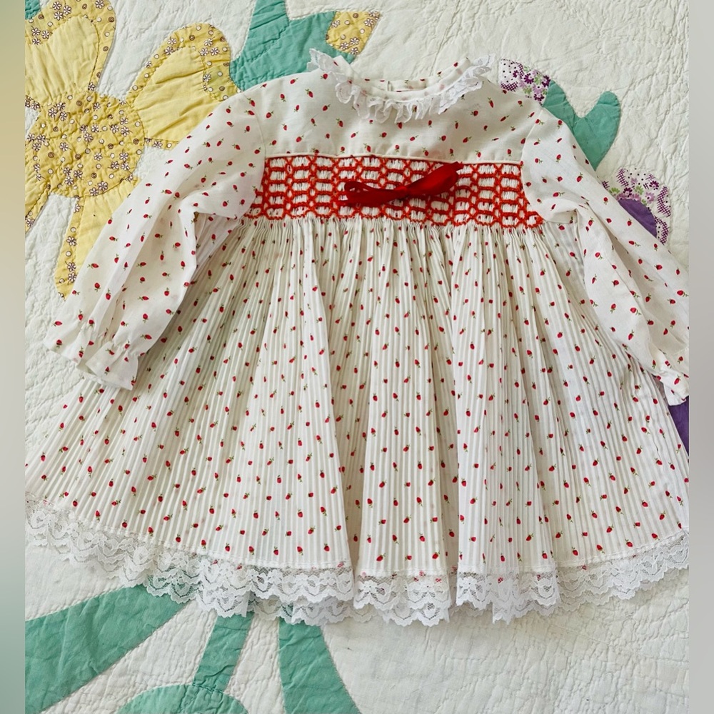 Vintage Winnie the Pooh smocked floral rosebud dress from Sears